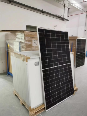 comprare L'energia solare impermeabile IP67 riveste il mono pannello solare di pannelli 460W delle mezze cellule online manufacture